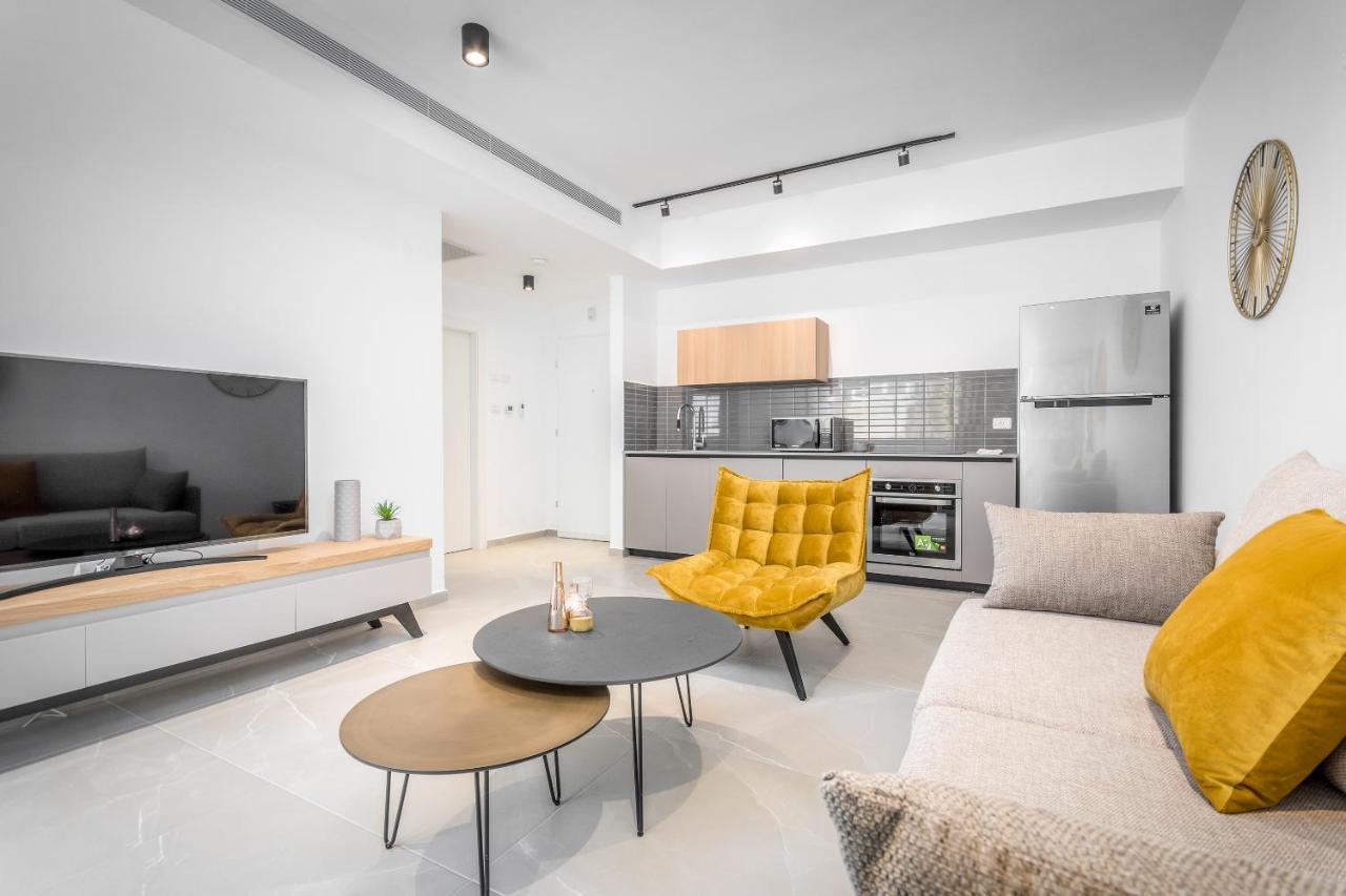 Stunning 1 Bdr With Balcony On Sheinkin St Apartamento Tel Aviv Exterior foto